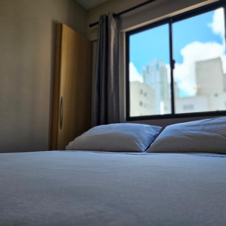 2 Quartos A 200Mts Praia Central, Garagem, Churrasqueira, Wi-Fi 90 Mbps, Pet Friendly Balneário Camboriú Eksteriør billede